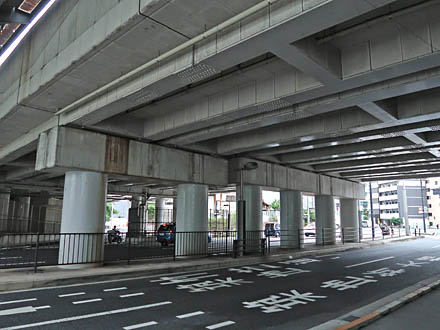 シオサイト架道橋